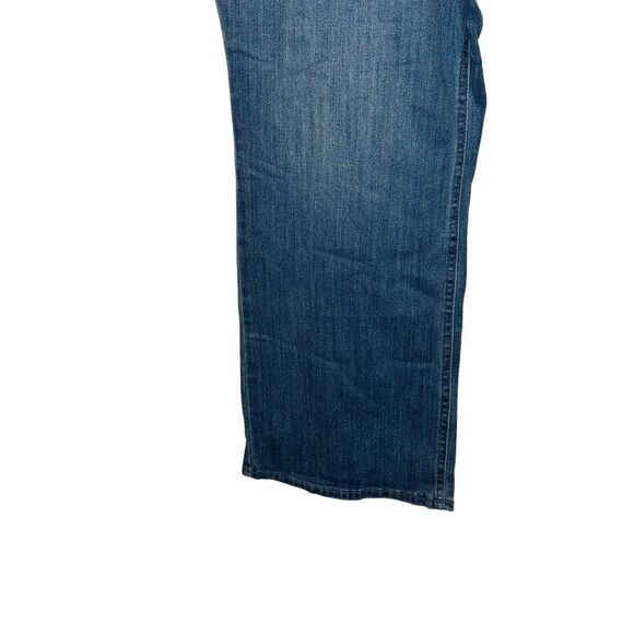 Old Navy Women's Jeans Mid-Rise Wow Bootcut Straight Fit Medium Wash Sz. 24 NWT - Picture 3 of 11